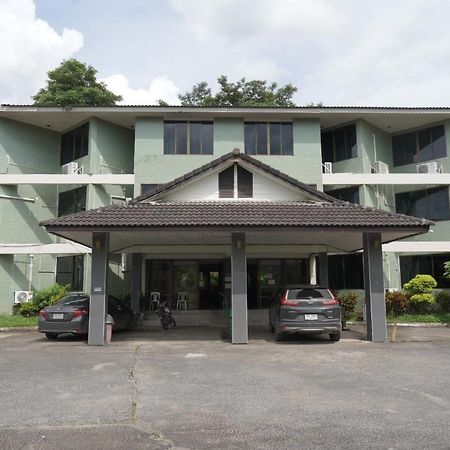 Sport Inn Chiang Rai Esterno foto