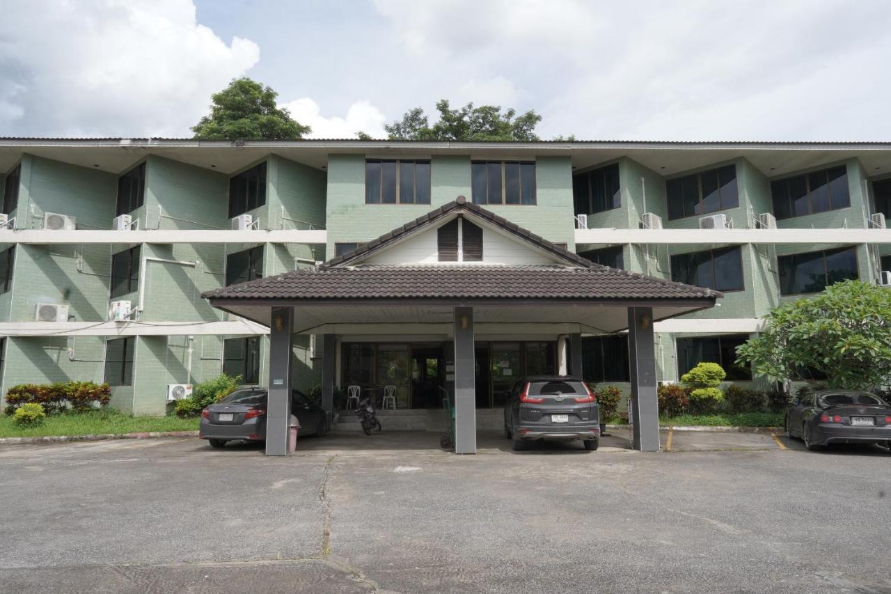 Sport Inn Chiang Rai Esterno foto